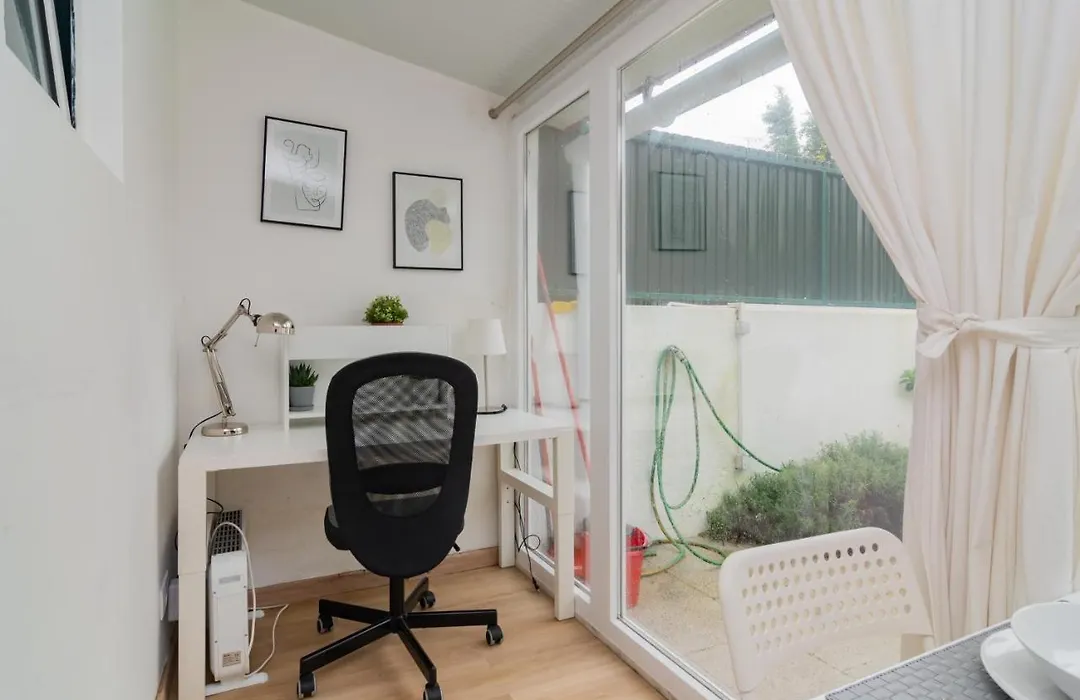 Lovely & Bright Family Flat W/ Patio-1